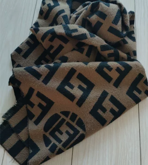 芬迪羊毛围巾 80%羊毛