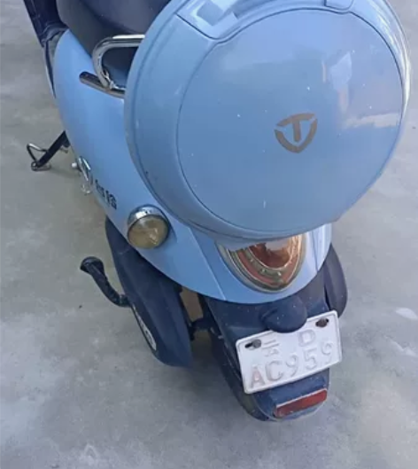 台铃电动车  五块电瓶 感兴趣的话点“我想...