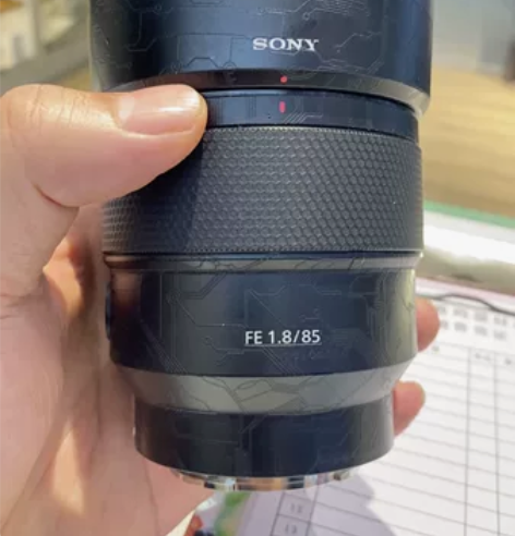 索尼FE85mmf1.8 镜头完美，前后盖...