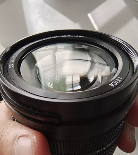 松下徕卡12-60二代,光圈f2.8-4....