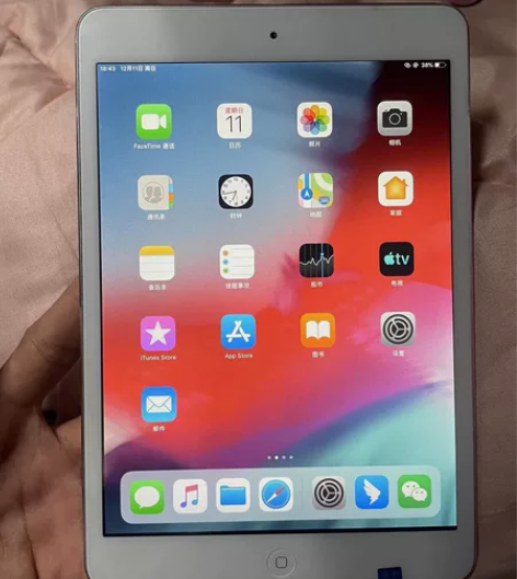 带笔出苹果平板mini2，功能正常，系统版...