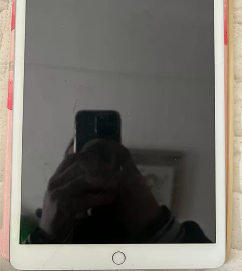 ipad7代2019款,银灰色32g,屏幕...