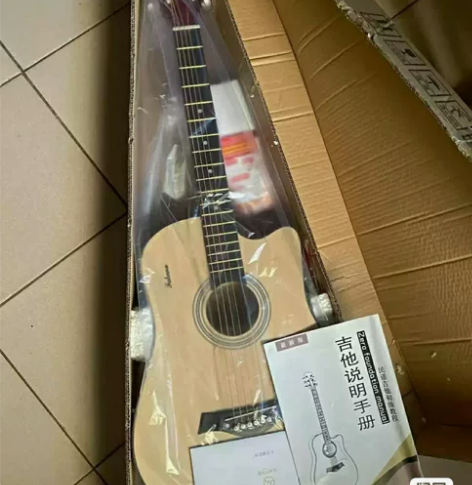 【一次没用】单板吉他全新38寸单板吉他 民...