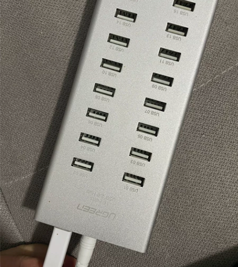 低价出 笔记本电源线品牌机电脑适配器梅花三...