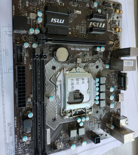 自己的台式机拆下来的主板，有三个，检测过无...