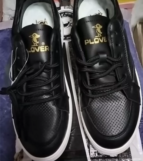 啄木鸟休闲单鞋,40码,全新。 男女同款。