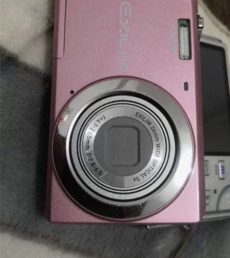 卡西欧EX_ZS5配件有电池，内存卡，数据...