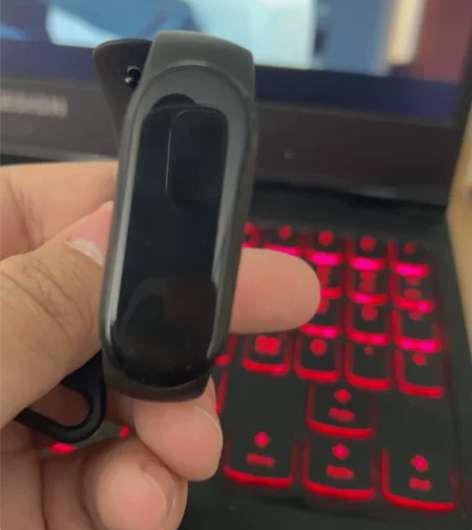 小米手环6普通版用不惯出了盒子没有了一条充...