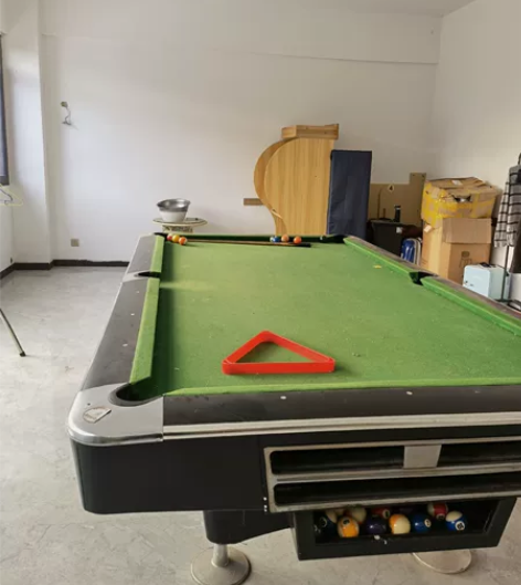 专业台球桌，公司使用，买时12000，现低...