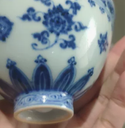 全新仿明苏麻离青花卉鸡心杯，内外绘都是满绘...