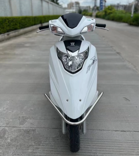 二手摩托车铃木红宝  欧三踏板车 发动机安...