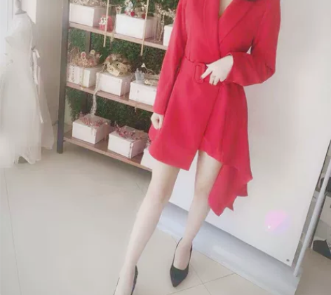 极简风连衣裙时尚法式复古修身显瘦不规则OL...