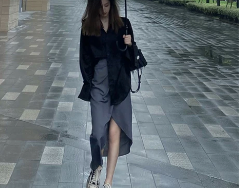 灰色设计感小众春款女装2022年新款高级感...
