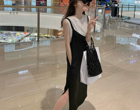 小宜定制【回到港风】法式小黑色连衣裙女夏季...
