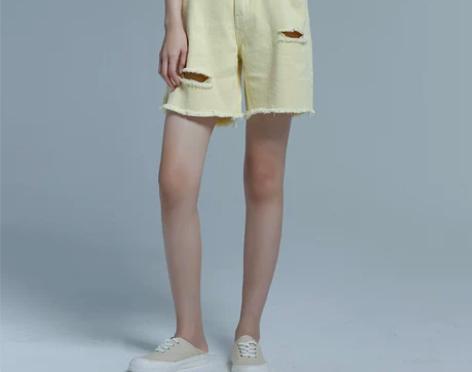 ?IAZ（服饰） 牛仔短裤，全新，黄色 感...