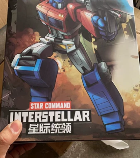 奥意围城柱 擎天柱星际首领 奥意 变形金刚...