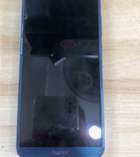 荣耀9青春版 3+32 手机成色还行 需要...
