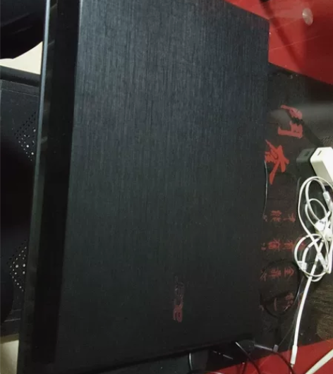 闲置的笔记本。 型号：宏基 F5-572G...