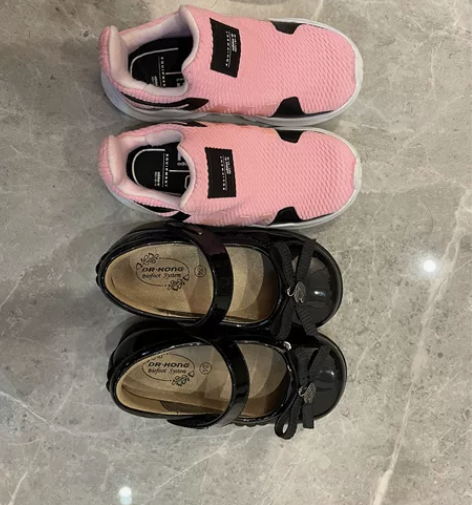 阿迪达斯运动鞋，9成新，CHN150码，U...