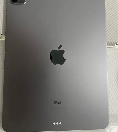 iPad pro 2021（第三代） 如图...