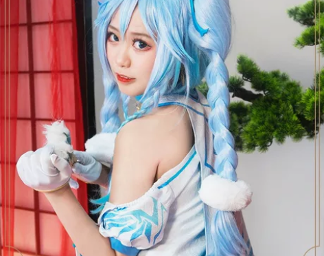 少女前线pa15cos 翠雀媚 旗袍cos...