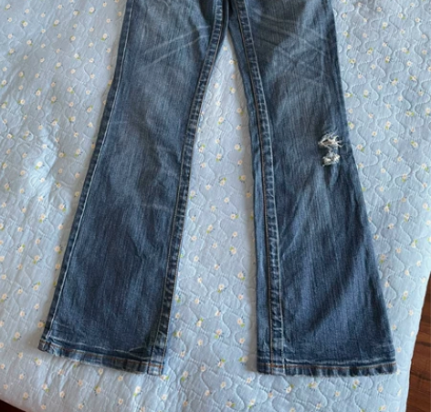 Vero moda蓝色女复古破洞微喇牛仔裤...