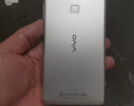 ViVO手机型号：V3maXL全网通。内存...
