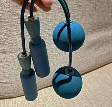 【便宜处理】两用健身无绳跳绳负重球健身运动...