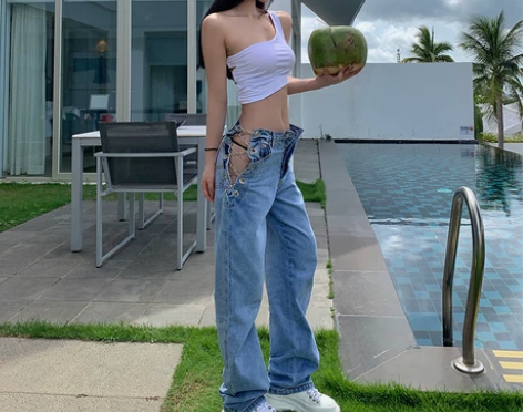 网红高腰直筒牛仔裤女链条显瘦显高老爹裤宽松...