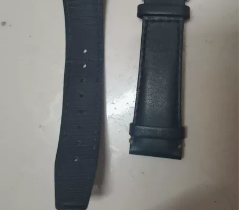 转让全新22cm18皮表带。 感兴趣的话点...
