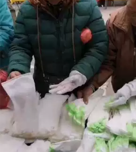 本人因家里有事处理一批全新塑钢手套,10元...