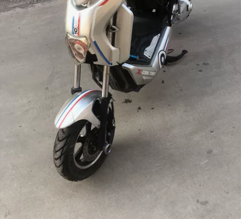 20年大力神战警9代，崭新的车，五块大电瓶...