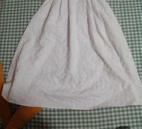 法式印花白色长裙，22包邮，有穿着痕迹，不...