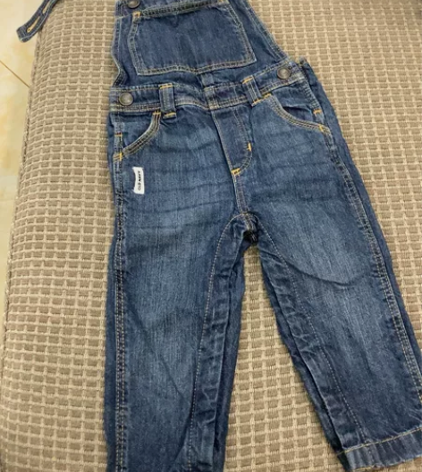 old navy 儿童背带牛仔裤  基本没...