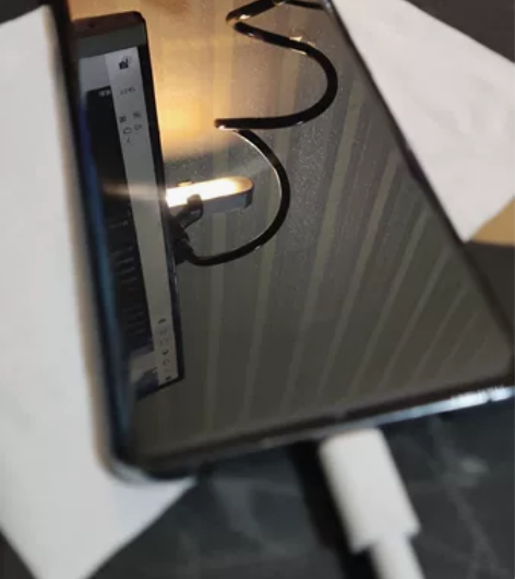 三星S10 5G版6.7寸屏8+256，面...