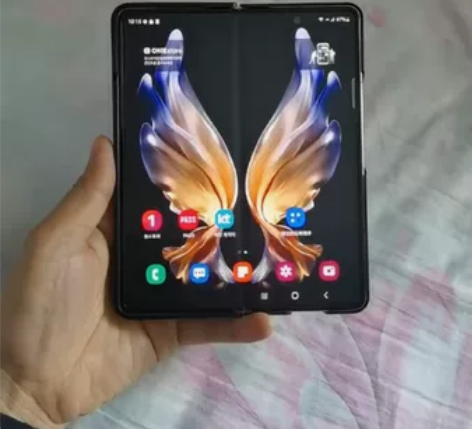 自用三星fold3韩版12+512最顶配，...