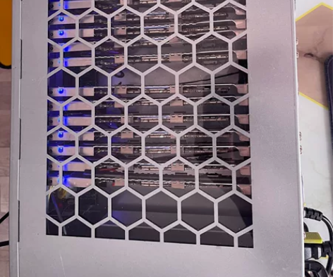 出二手三星S10+ 可小刀 还剩4台 用了...