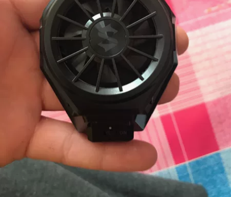 黑鲨pro散热器一点毛病没有 99新，原盒...