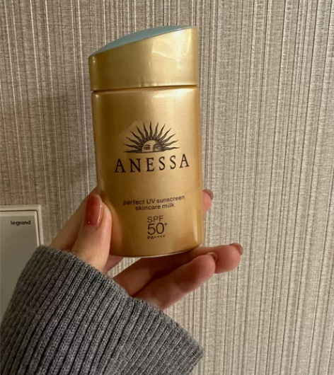 安耐晒防晒 安热沙防晒 100ml 就用过...