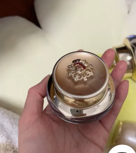 后，眼霜正装，余量如图 感兴趣的话点“我想...