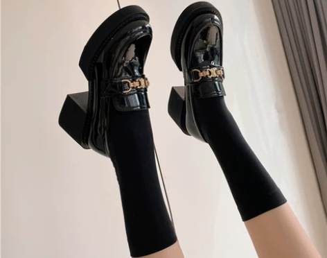 乐福鞋巨软显腿长 chic英伦金属扣漆皮 ...