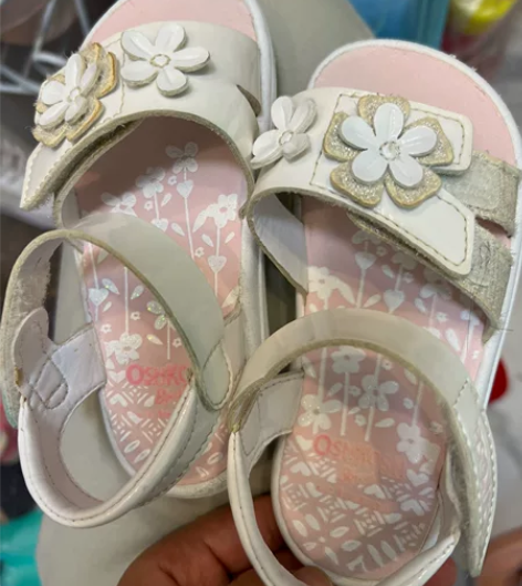 女童鞋   全部实体店购买 全部都是品牌鞋...