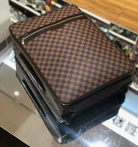 LV路易威登 棋盘格行李箱拉杆箱登机箱 超...