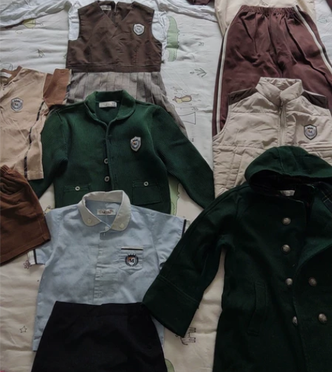 上海摩根亨利幼儿园校服全套闲置低价转 夏季...