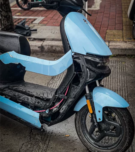 出九号n系列蓝白车壳 感兴趣的话点“我想要...