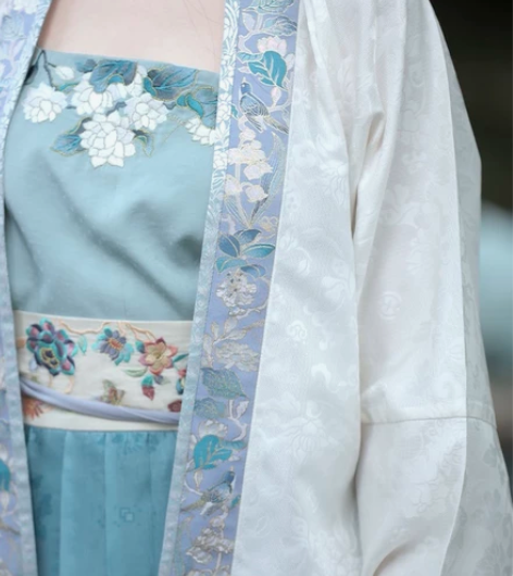 明镜华服【琉月】米白色织金领缘飞机袖 衣身...