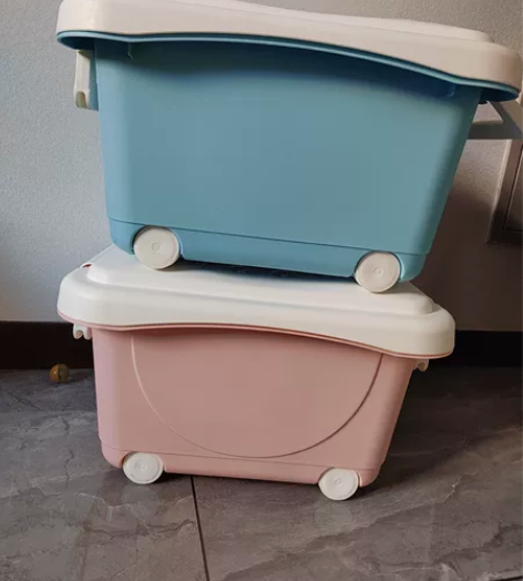 整理箱2个出售，尺寸如图 带轮子，带提手 ...