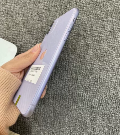 苹果11紫色256g国行，屏幕有划痕 换了...
