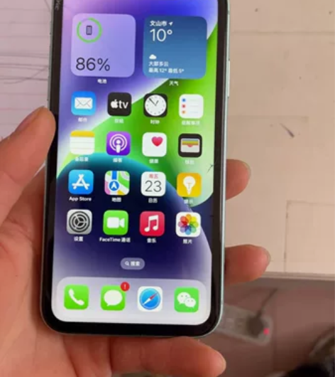 苹果11，国行无锁，128g，换过屏幕电池...