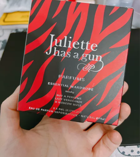 佩枪朱丽叶香水 玫瑰虎年限定礼盒 全新我不...